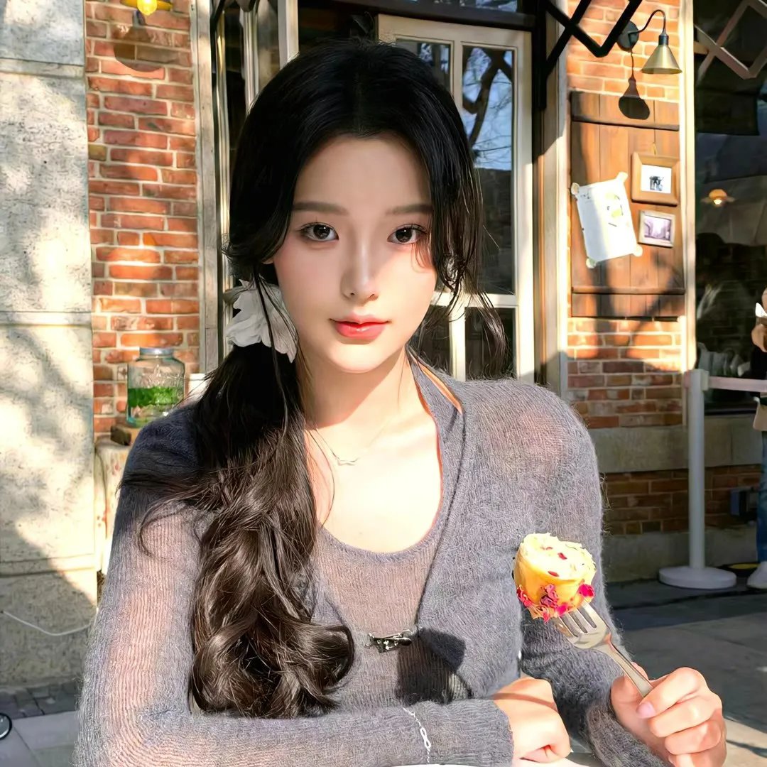 顾盼生香 海报